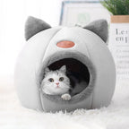 Grotte d'hiver pour chat en velboa